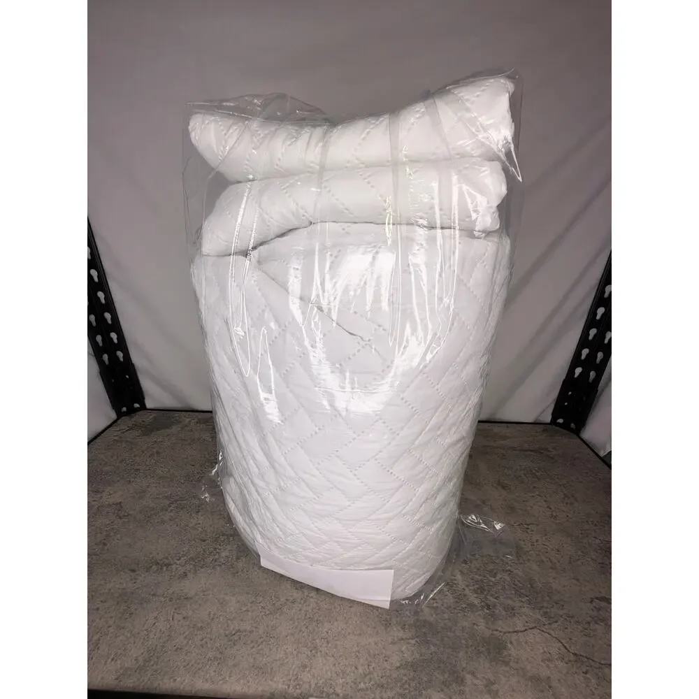 Lightweight White Bedspread, White Chevron Pattern Bedspread Coverlet- Cali King